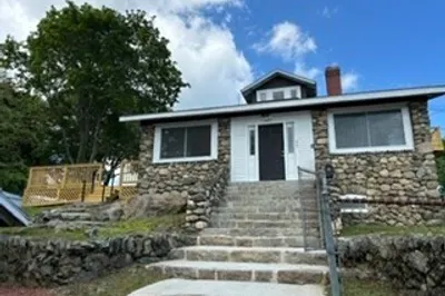 93 Crescent Hill Ave 1