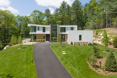 31 Green Ln 1