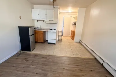 4 Mill St #9