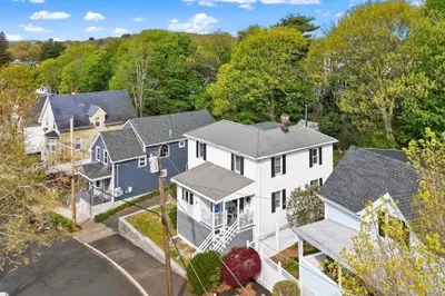 29 Woodlawn St 1