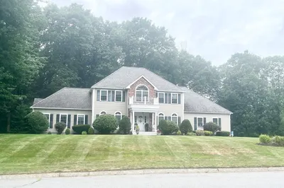 145 Hoyt Rd 1