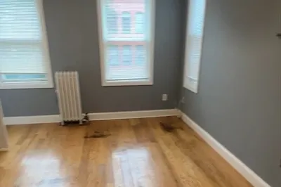 240 Crescent #4