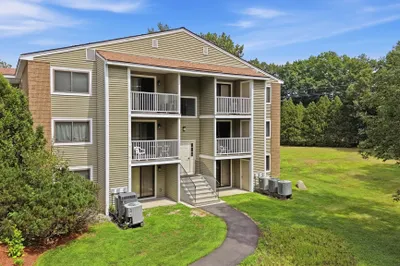 3 Bridgeview Circle #57 1