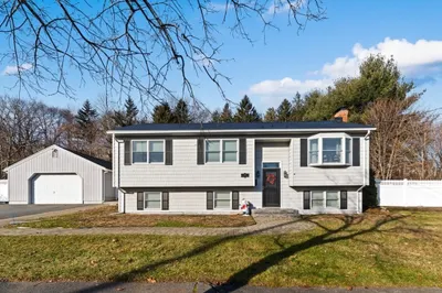 26 Roosevelt Ave 1