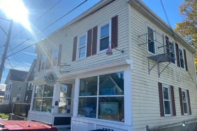 398 Court St 1