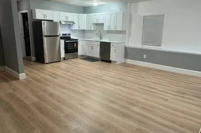 18 Connelly Ave #1 1