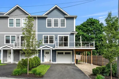 108 Bridge St #4 1