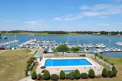 200 Cove Way #613 1