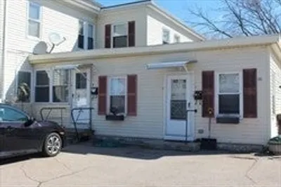 261 Pulaski Blvd #1M