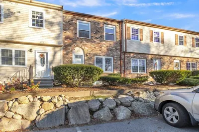 205 Village Dr #205 1