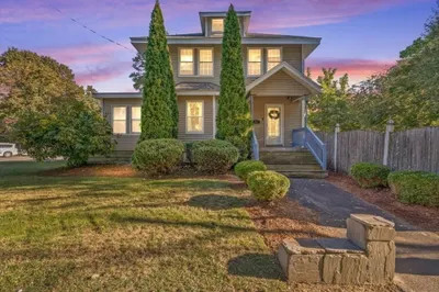 36 Lowell Ave