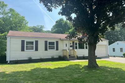25 Roberts Pond Lane