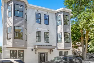 19 W Tremlett St #1 1