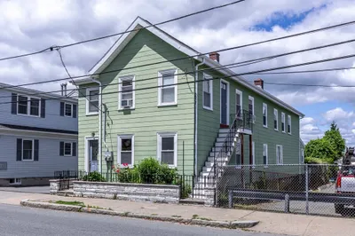 64 Fulton St 1