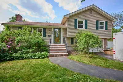 7 Lasallette Road