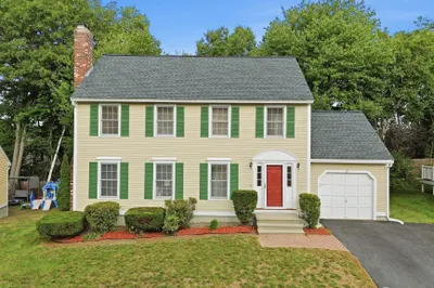 27 Stonegate Rd #27 1