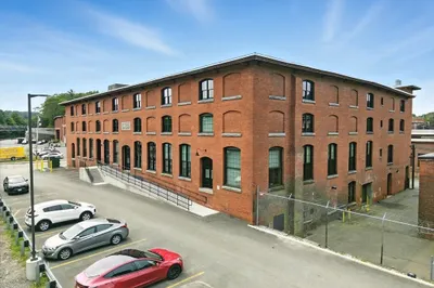 55 Sterling St #305 1