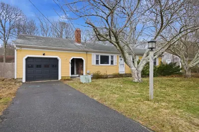 66 Arrowhead Dr