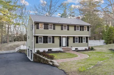 33 Bradyll Road 1