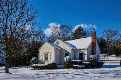 312 E Mountain Rd
