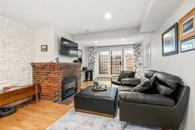 69 St. Botolph St #1