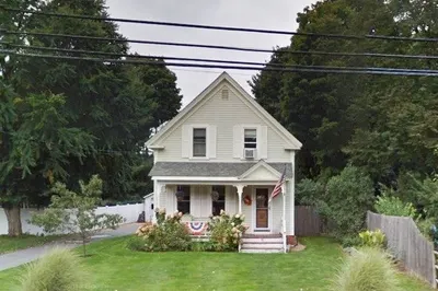48 Main St 1