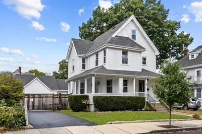 20 Otis St 1