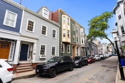 24 Pleasant Street