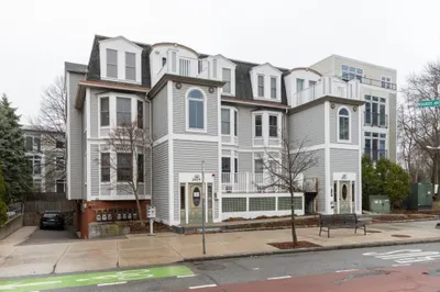 2427-2429 Massachusetts Ave #4