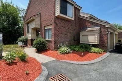 40 Elderwood Dr #40
