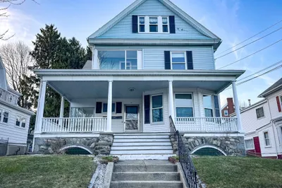 99 W Main St