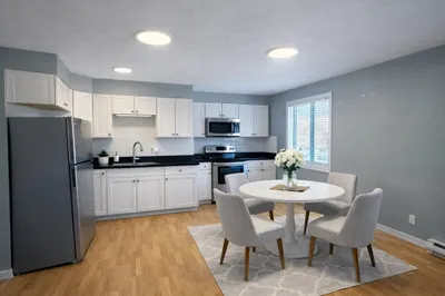 16 Cleveland Pl #11