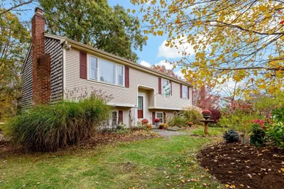 70 Meredith Dr 1