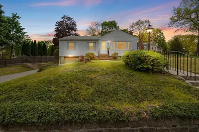 12 Roberts Road 1