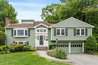 145 Meadowbrook Rd 1