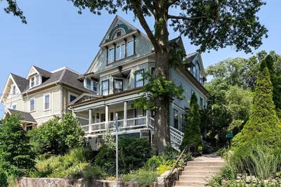 10 Dewolf St #2 1