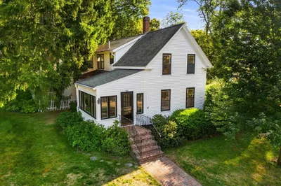 486 Main St 1