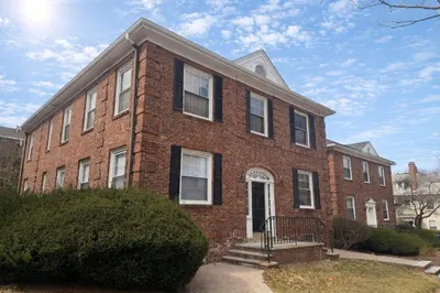 348 Harvard Street #4