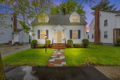 18 Bates Rd