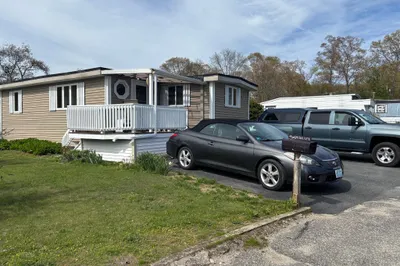 301 Bulgarmarsh Road #27 1