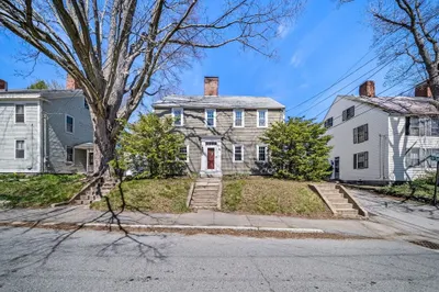 25 High St