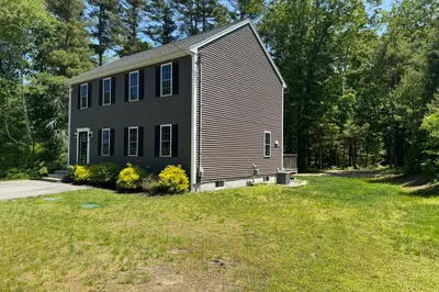 59 Wenham Rd 1