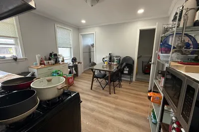 68-70 Wyeth St #3 1