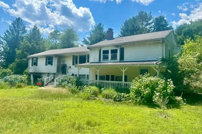 85 Jewell St 1