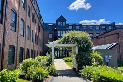 21 Linden St #204