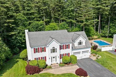 102 Saddleworth Way 1