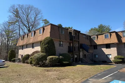 21 Erick Rd #33