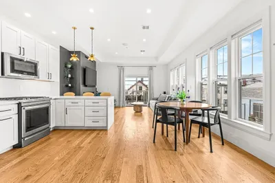 239 Lexington St #2 1