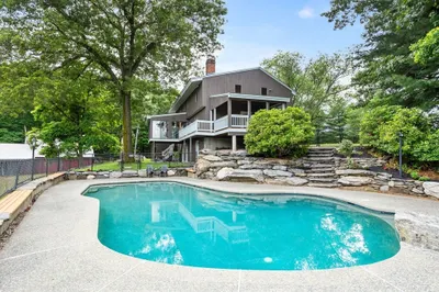 292 Berlin Rd 1