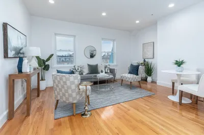 74 Commonwealth Ave #9